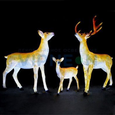 Объемные фигуры из стекловолокна "Семья оленей"