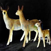 Фото: Объемные фигуры из стекловолокна "Семья антилоп"